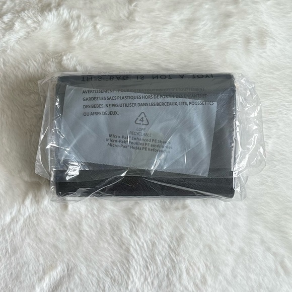 NEW Tory Burch bag crossbody black leather gold-tone hardware 2 straps NWT - Picture 11 of 15